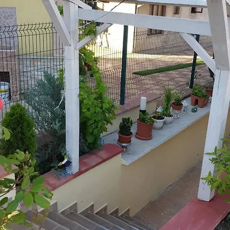 House Къща за гости *