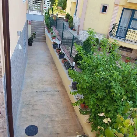 Къща за гости House Обзор